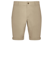 pantalon beige corto